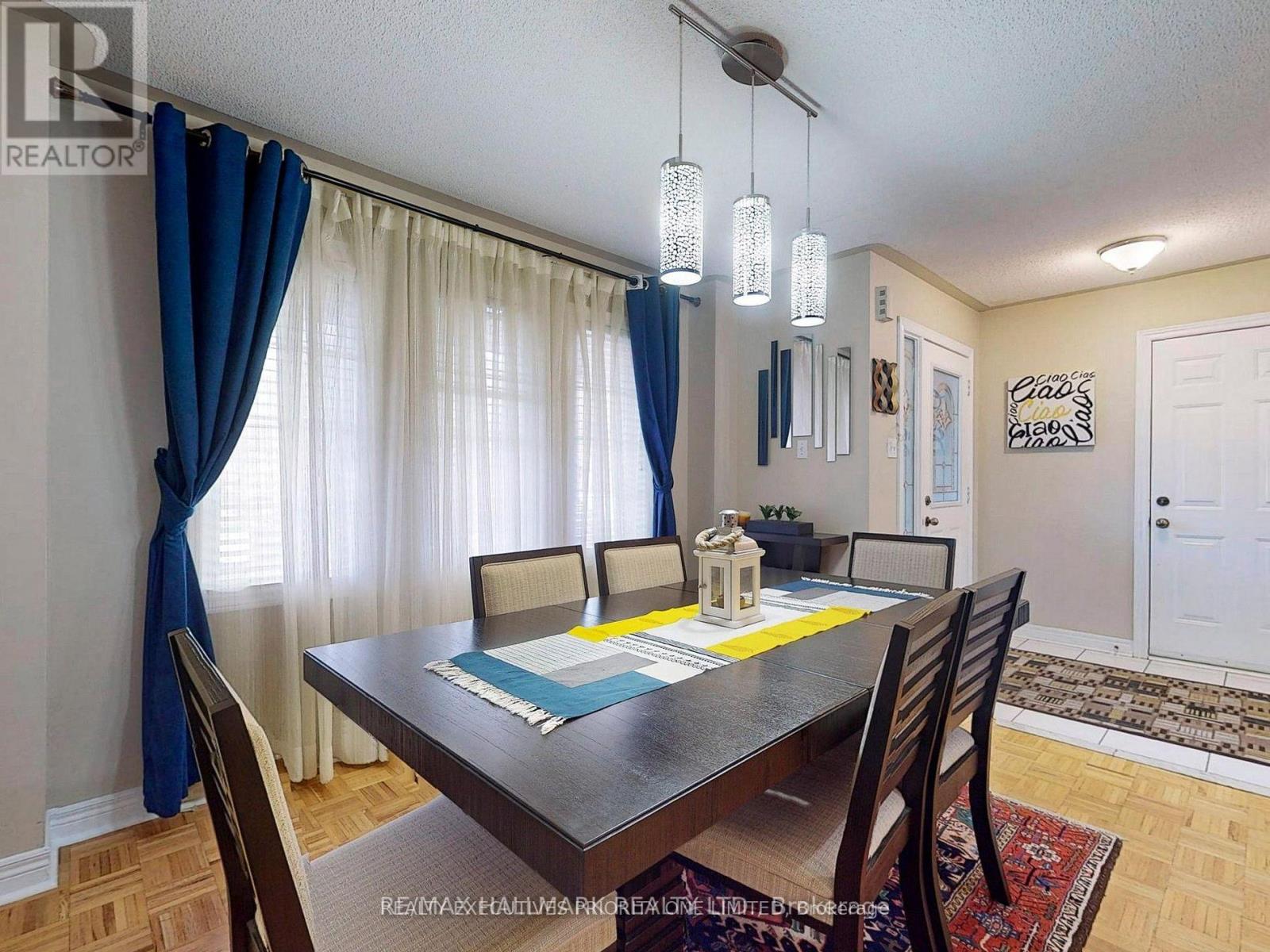 19 Rusty Trail, Vaughan, Ontario  L4H 2E7 - Photo 4 - N13429492