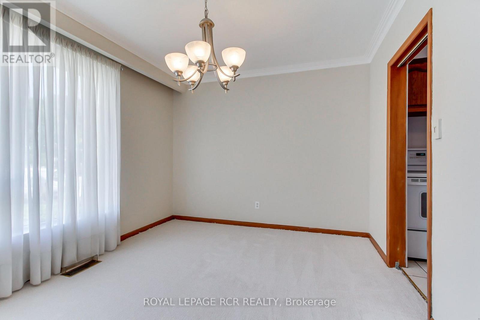77 Alhart Drive, Toronto, Ontario M9V 2N1 - Photo 14 - W13628322