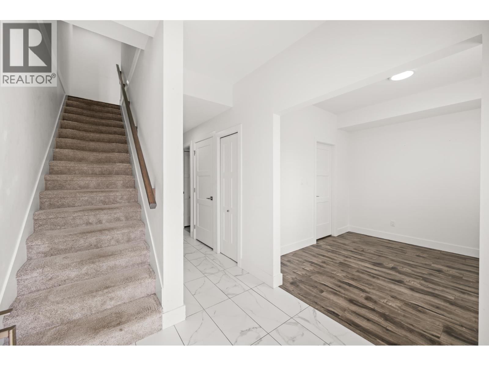 102 3423 Roxton Avenue, Coquitlam, British Columbia  V3B 0G7 - Photo 12 - R3144545