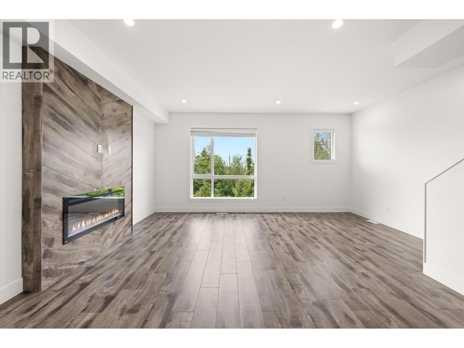 102 3423 Roxton Avenue, Coquitlam, British Columbia  V3B 0G7 - Photo 6 - R3144545