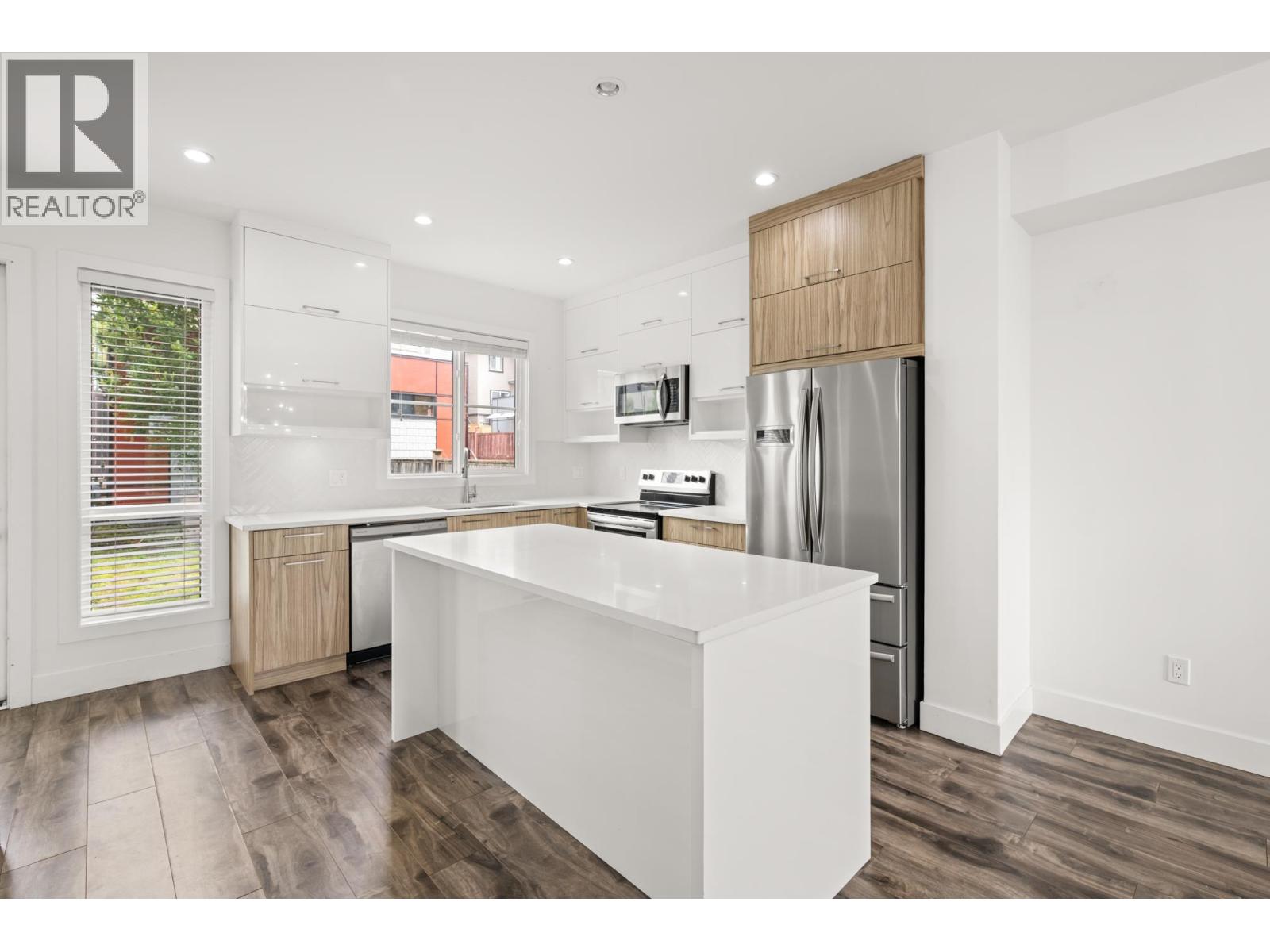 102 3423 Roxton Avenue, Coquitlam, British Columbia  V3B 0G7 - Photo 5 - R3144545