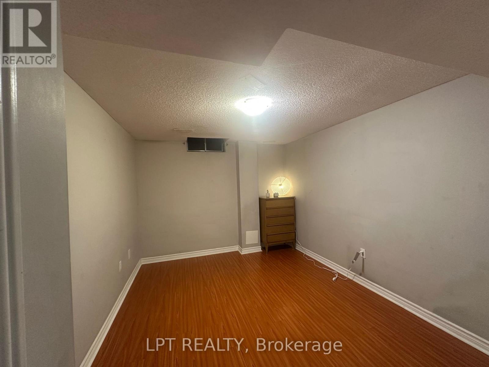 Bsmt - 33 Kenborough Court, Markham, Ontario  L3S 3P3 - Photo 10 - N13655918