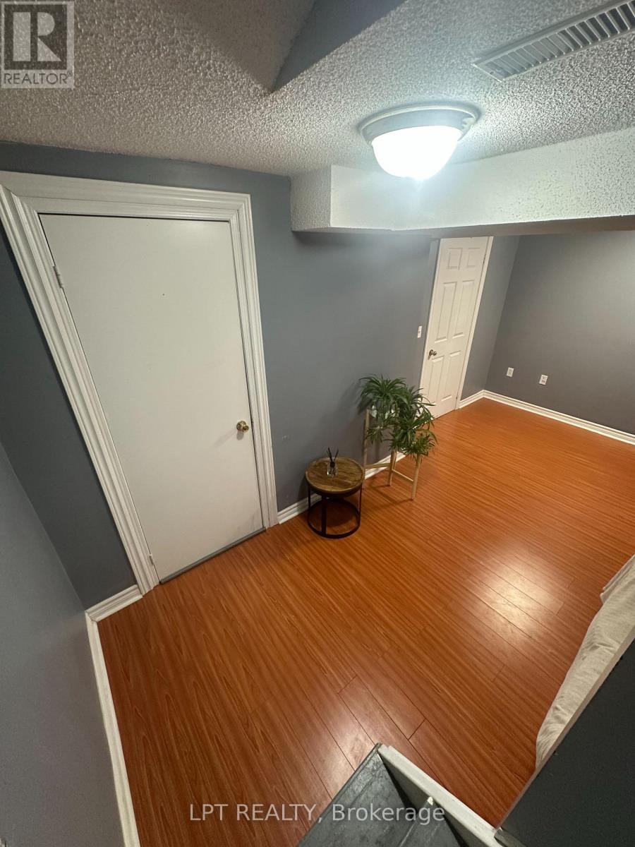 Bsmt - 33 Kenborough Court, Markham, Ontario  L3S 3P3 - Photo 11 - N13655918