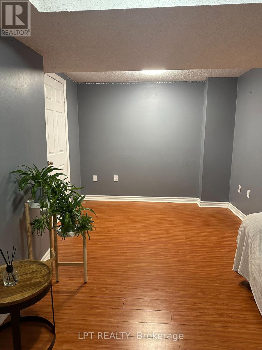 Bsmt - 33 Kenborough Court, Markham, Ontario  L3S 3P3 - Photo 8 - N13655918