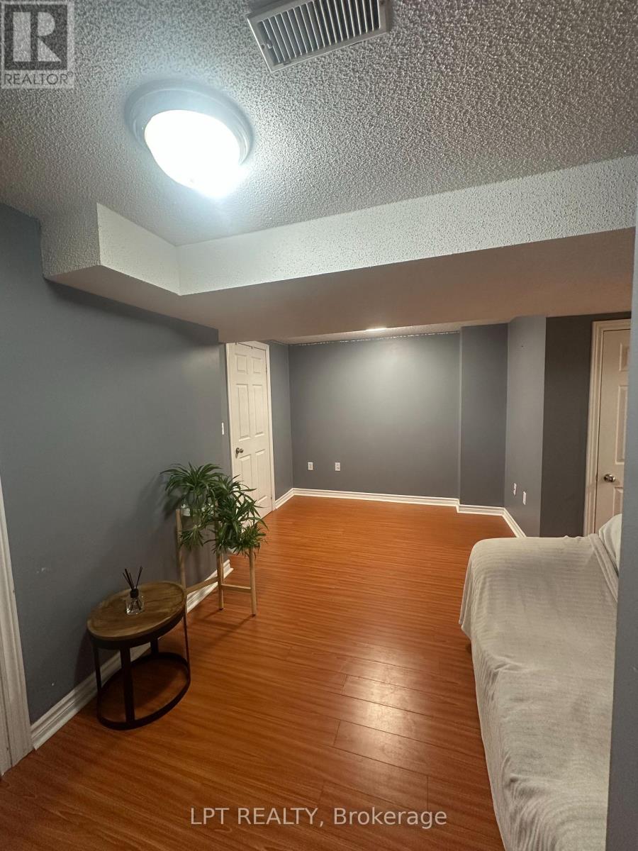 Bsmt - 33 Kenborough Court, Markham, Ontario  L3S 3P3 - Photo 9 - N13655918