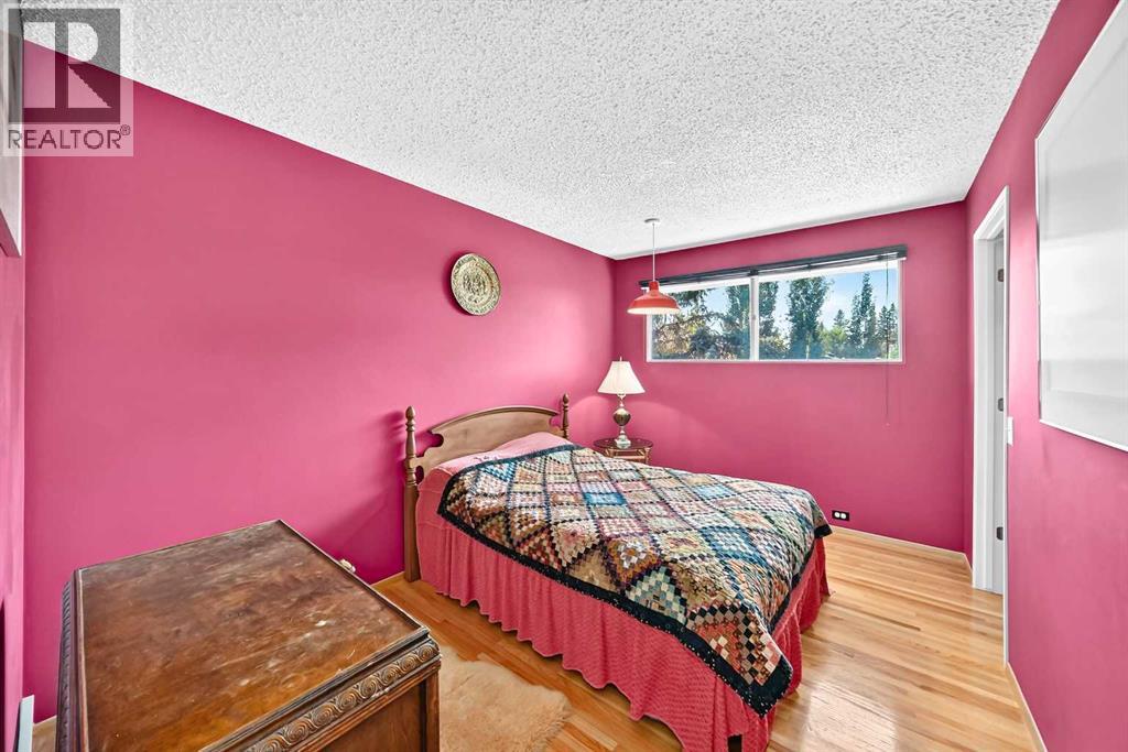 2 Varsplain Place NW, Calgary, Alberta  T3A 0C7 - Photo 26 - A2332072