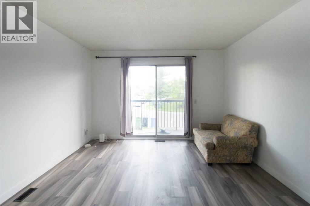 196 Fonda Drive SE, Calgary, Alberta  T2A 6E6 - Photo 4 - A2320858
