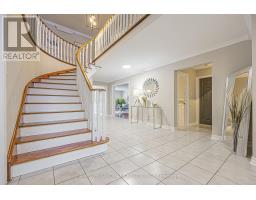 246 JELLEY AVENUE, Newmarket, Ontario