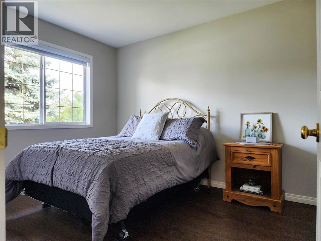 41 Westlynn Drive W, Claresholm, Alberta  T0L 0T0 - Photo 7 - A2293868