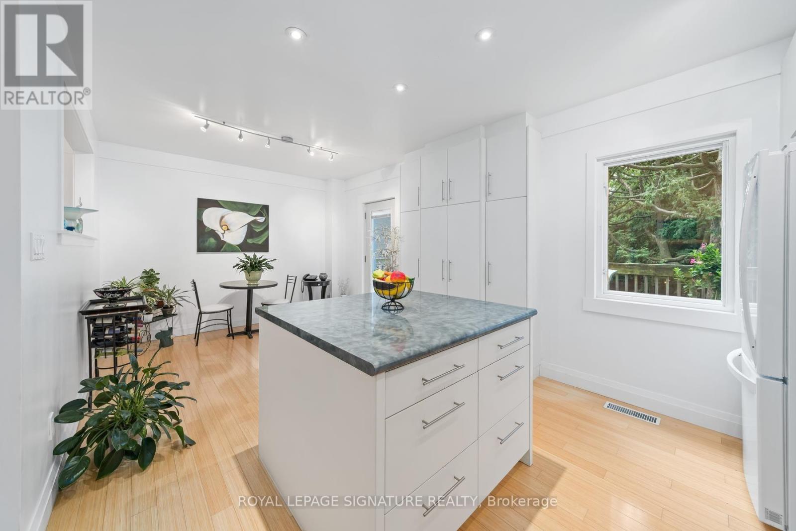 153 Banff Road, Toronto, Ontario M4P 2P8 - Photo 10 - C13655930