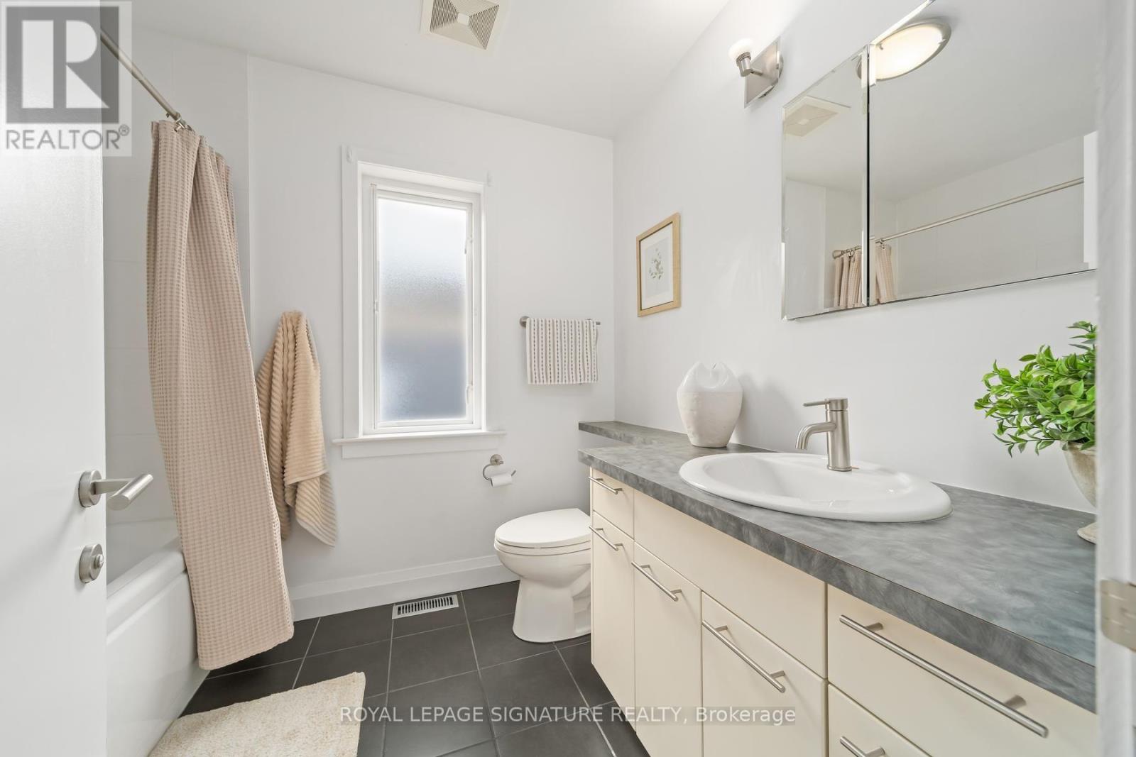 153 Banff Road, Toronto, Ontario M4P 2P8 - Photo 22 - C13655930