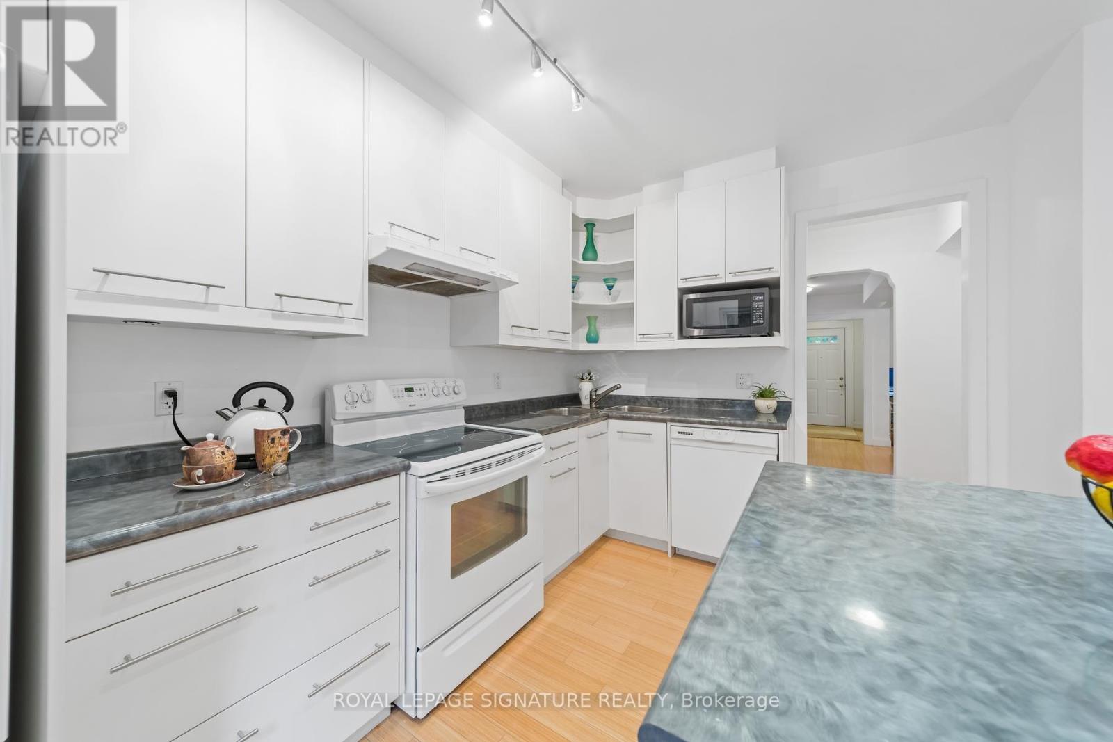 153 Banff Road, Toronto, Ontario M4P 2P8 - Photo 9 - C13655930