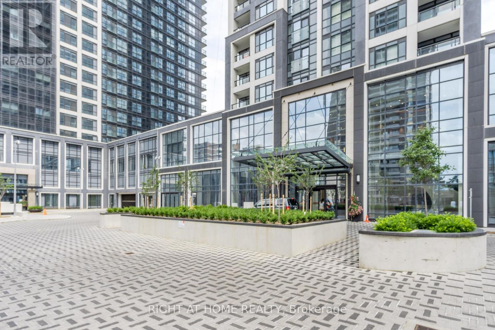 4001 - 7 Mabelle Avenue, Toronto, Ontario M9A 4X7 - Photo 3 - W13655932