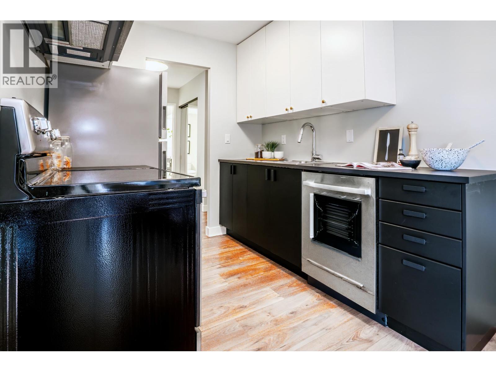 203 2240 Wall Street, Vancouver, British Columbia  V5L 1B6 - Photo 2 - R3152379