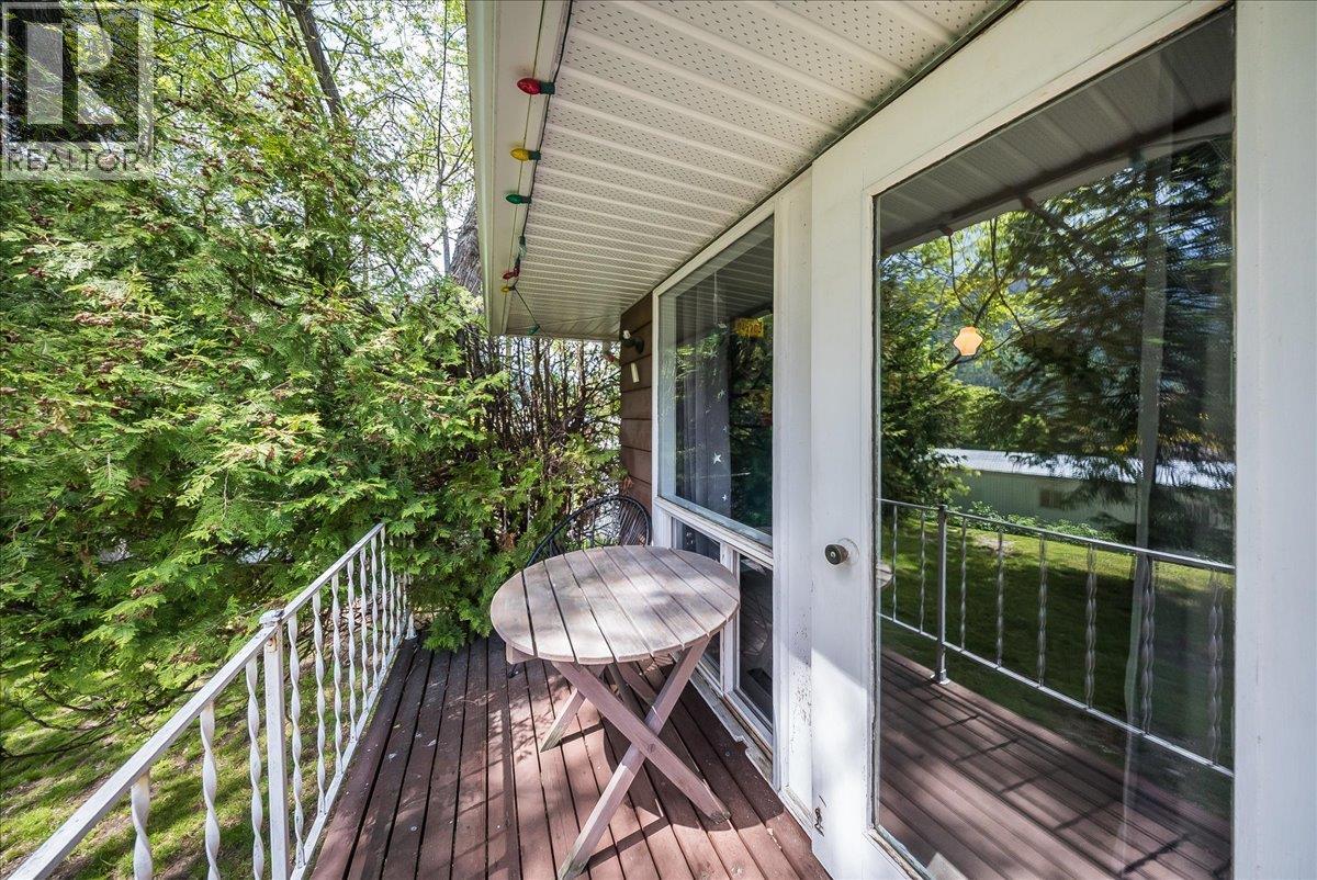 1106 Clarke Road, Robson, British Columbia  V0G 1X0 - Photo 20 - 10386844