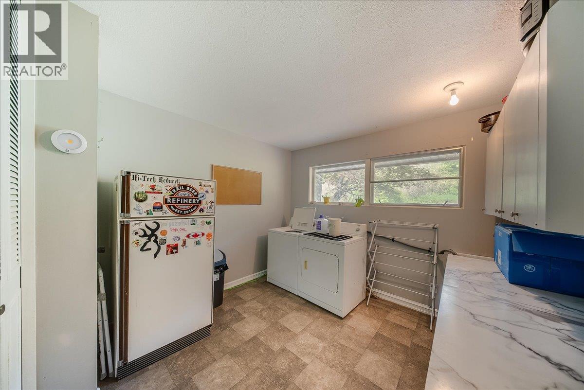 1106 Clarke Road, Robson, British Columbia  V0G 1X0 - Photo 28 - 10386844