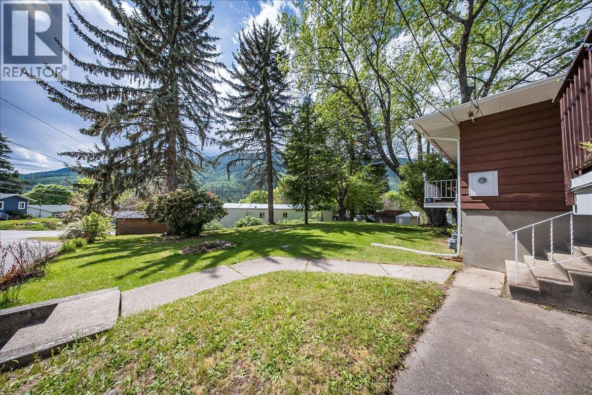 1106 Clarke Road, Robson, British Columbia  V0G 1X0 - Photo 53 - 10386844