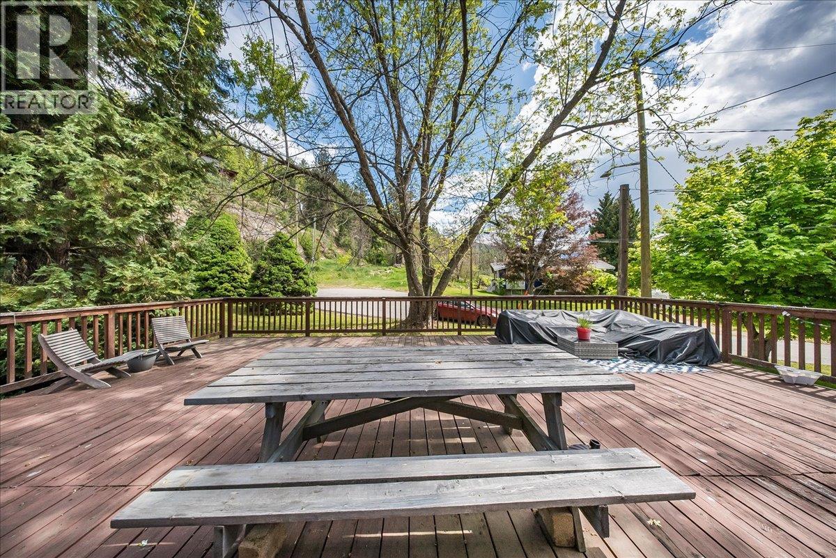 1106 Clarke Road, Robson, British Columbia  V0G 1X0 - Photo 58 - 10386844