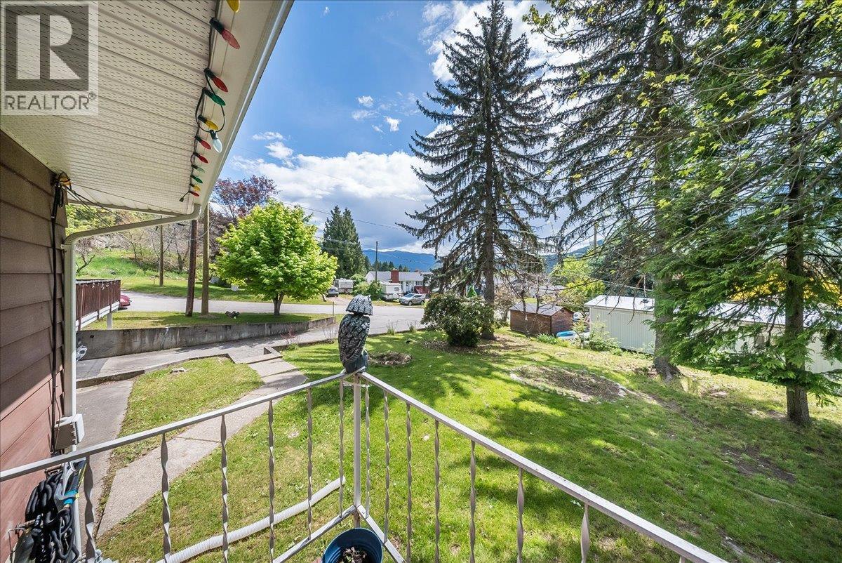 1106 Clarke Road, Robson, British Columbia  V0G 1X0 - Photo 21 - 10386844