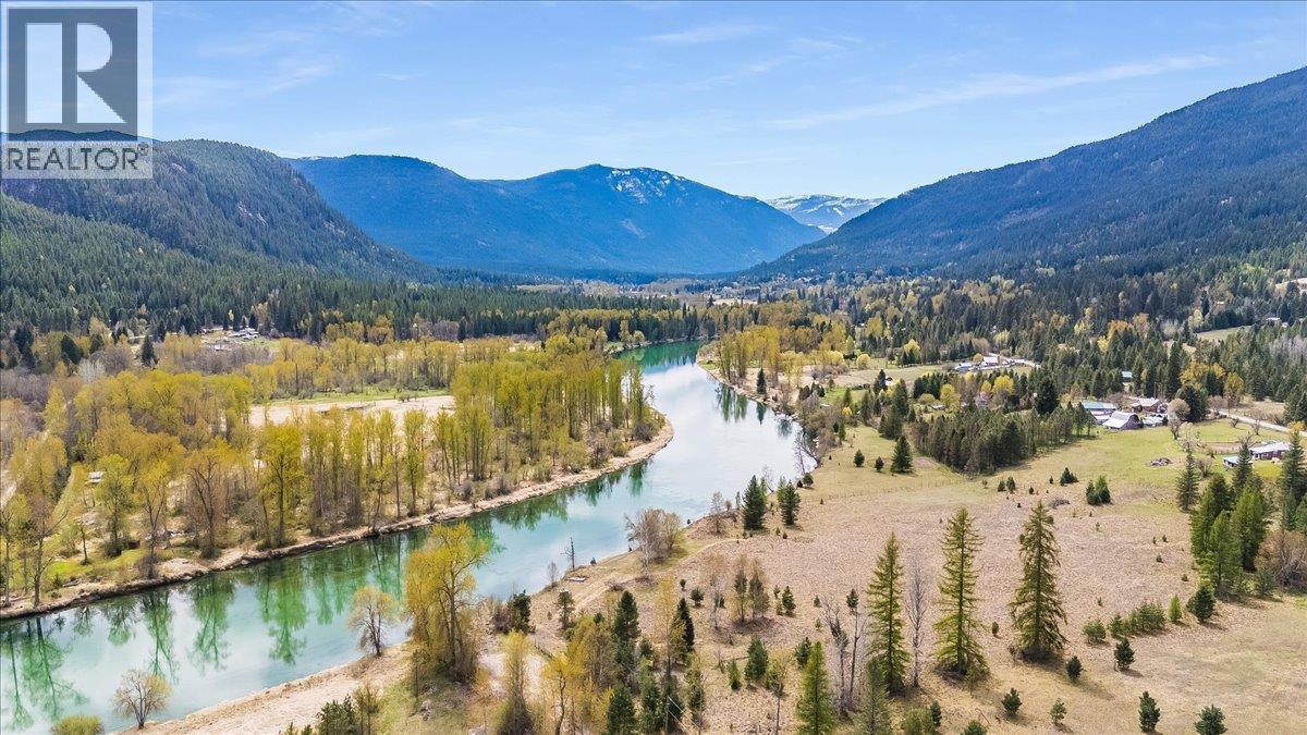 6810 & 6814 Brooks Road, Appledale, British Columbia  V0G 2J0 - Photo 5 - 10384102