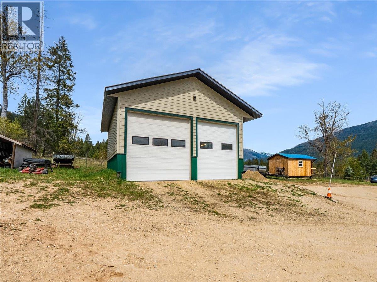 6810 & 6814 Brooks Road, Appledale, British Columbia  V0G 2J0 - Photo 51 - 10384102