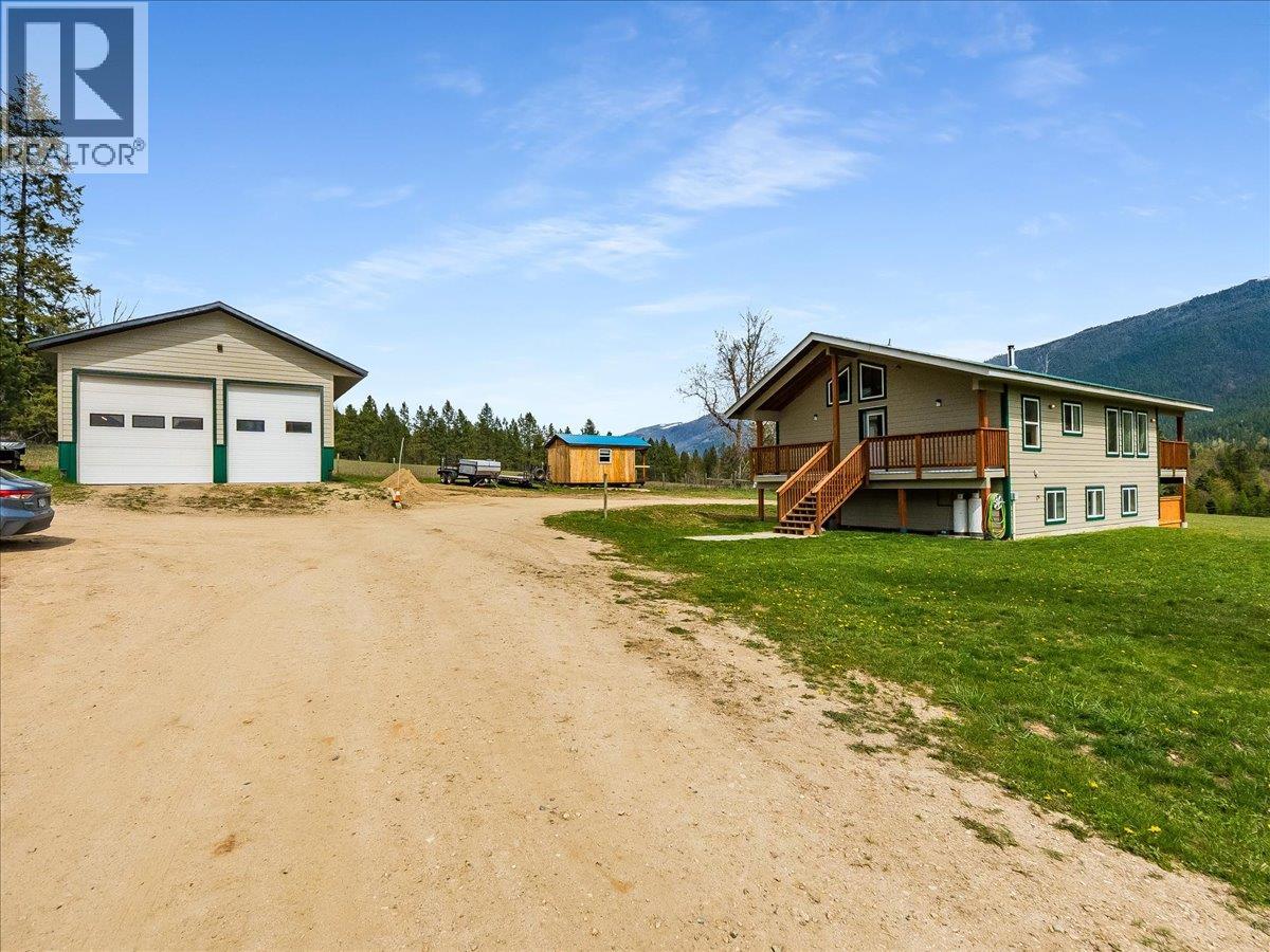 6810 & 6814 Brooks Road, Appledale, British Columbia  V0G 2J0 - Photo 50 - 10384102