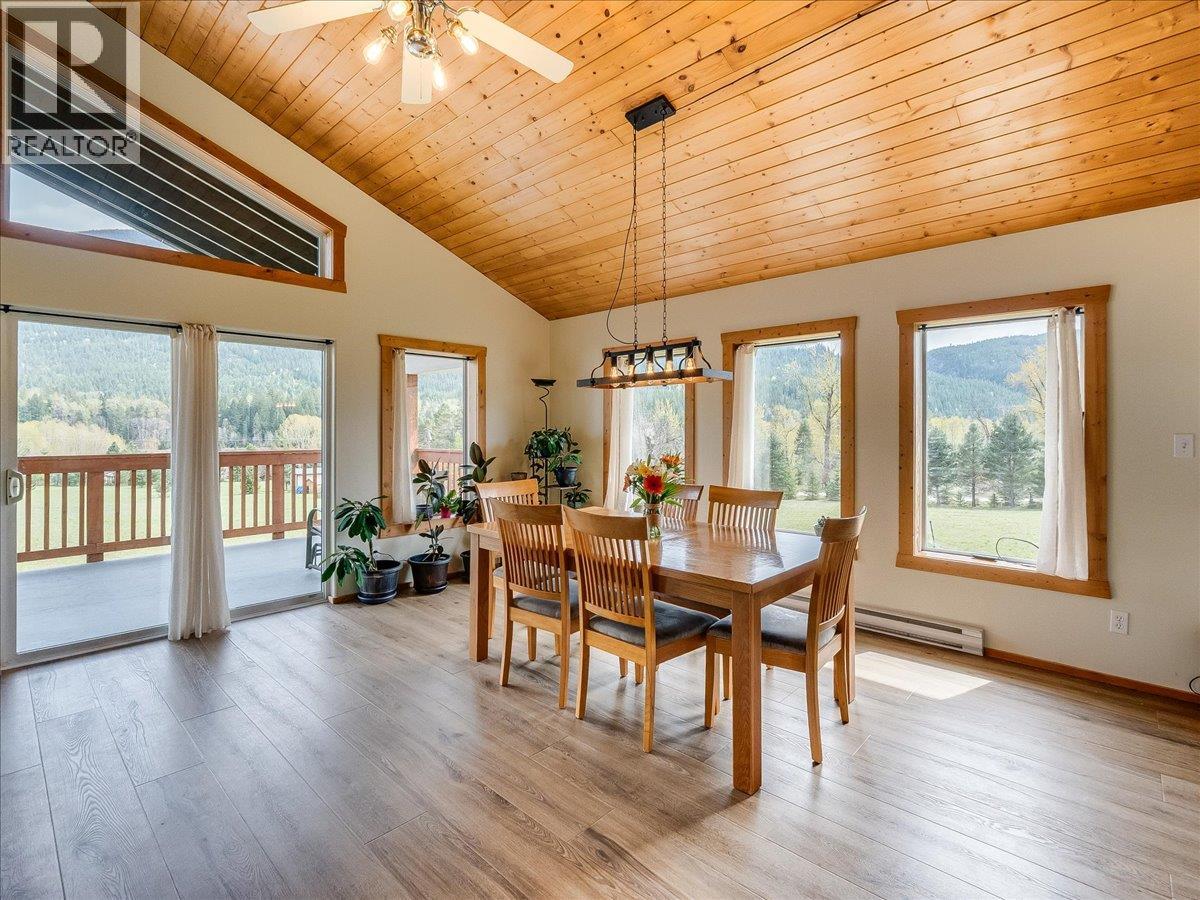 6810 & 6814 Brooks Road, Appledale, British Columbia  V0G 2J0 - Photo 20 - 10384102
