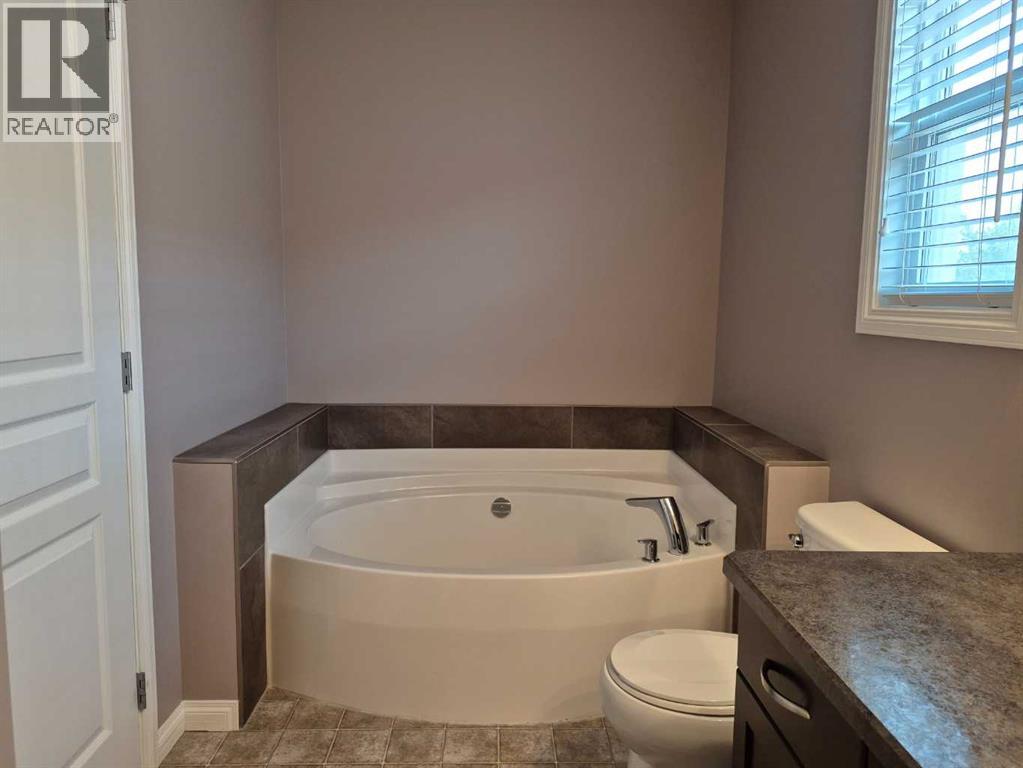 1548 Coalbanks Boulevard W, Lethbridge, Alberta  T1J 5H7 - Photo 24 - A2330452