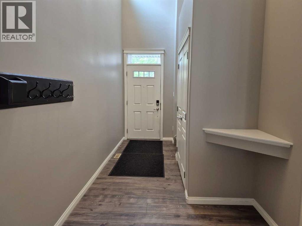 1548 Coalbanks Boulevard W, Lethbridge, Alberta  T1J 5H7 - Photo 2 - A2330452