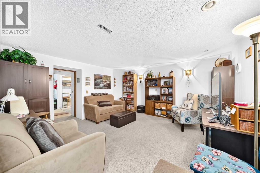 75 Cedardale Crescent SW, Calgary, Alberta  T2W 4B2 - Photo 39 - A2322224