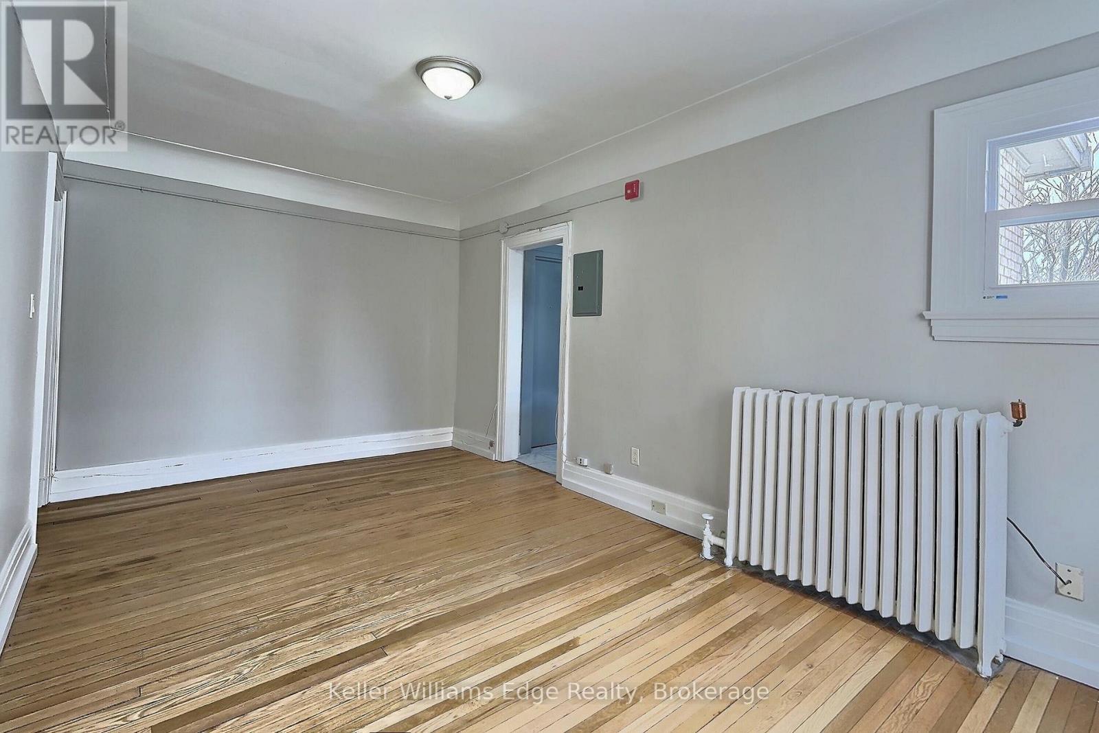 8 - 8 Tisdale Street S, Hamilton, Ontario  L8N 2V9 - Photo 2 - X13655952