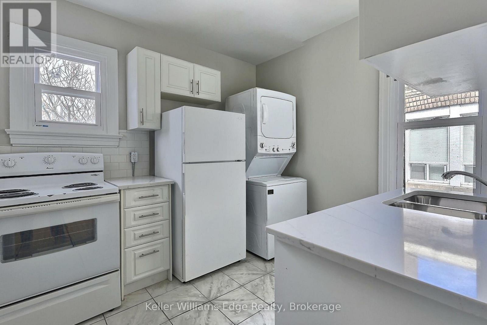 8 - 8 Tisdale Street S, Hamilton, Ontario  L8N 2V9 - Photo 3 - X13655952