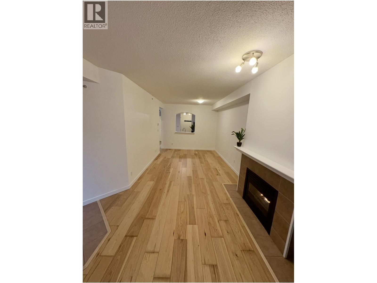 212 3600 Windcrest Drive, North Vancouver, British Columbia V7G 2S5 - Photo 7 - R3154038