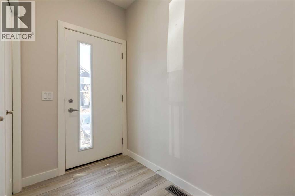 31 Tuscany Summit Square NW, Calgary, Alberta  T3L 0G1 - Photo 3 - A2336068