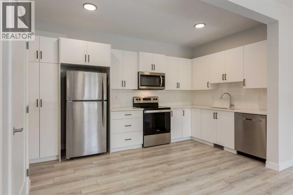 31 Tuscany Summit Square NW, Calgary, Alberta  T3L 0G1 - Photo 9 - A2336068