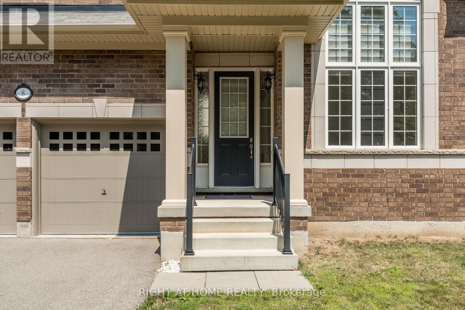 8 Monarch Drive, Halton Hills, Ontario L7G 0H9 - Photo 3 - W13655948