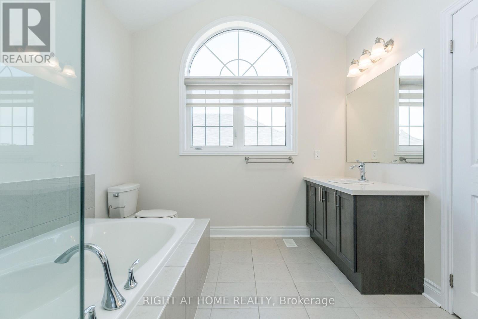 8 Monarch Drive, Halton Hills, Ontario L7G 0H9 - Photo 38 - W13655948