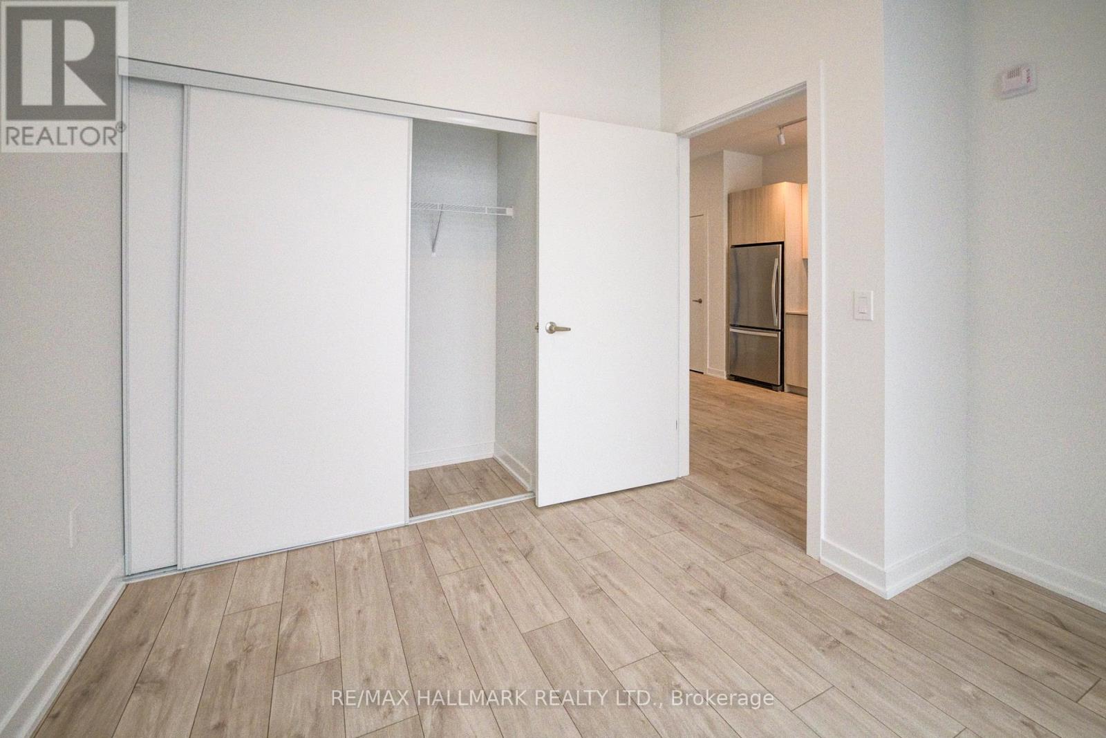 816 - 720 Whitlock Avenue, Milton, Ontario L9E 1S2 - Photo 6 - W12990416