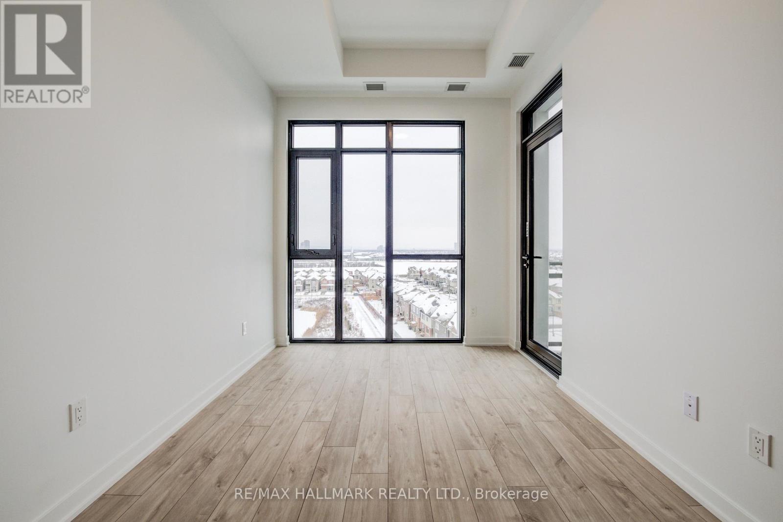 816 - 720 Whitlock Avenue, Milton, Ontario L9E 1S2 - Photo 4 - W12990416