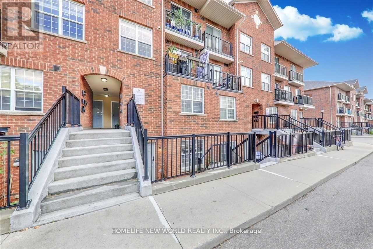 204 - 35 Strangford Lane, Toronto, Ontario  M1L 0E5 - Photo 2 - E13655960