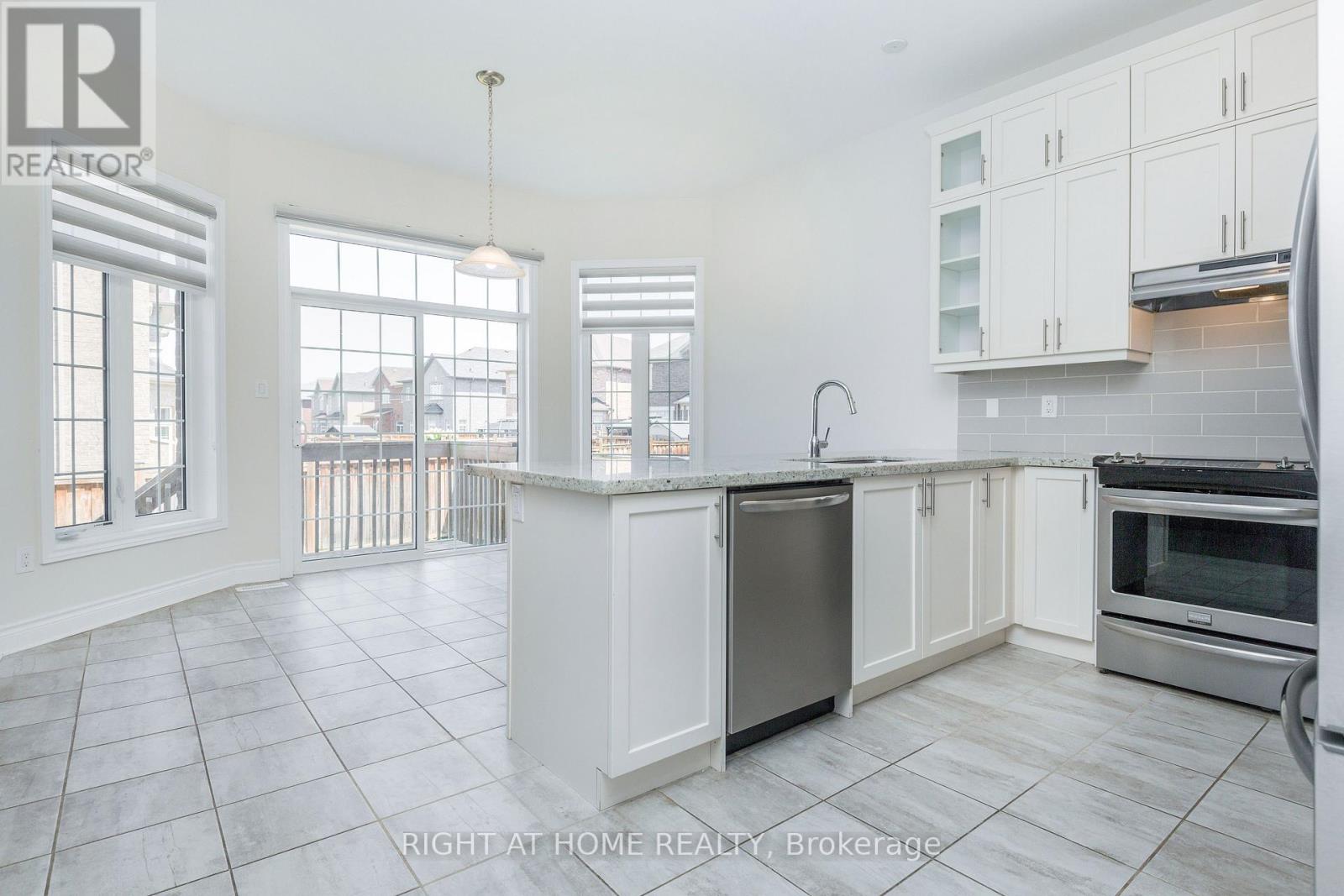 8 Monarch Drive, Halton Hills, Ontario  L7G 0H9 - Photo 14 - W13655958