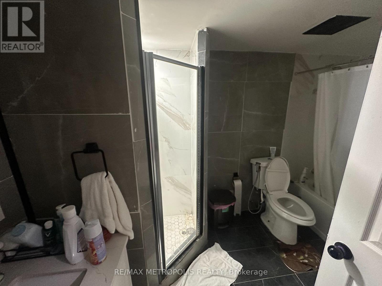 307 - 350 Rathburn Road W, Mississauga, Ontario  L5B 3Y2 - Photo 7 - W13545728