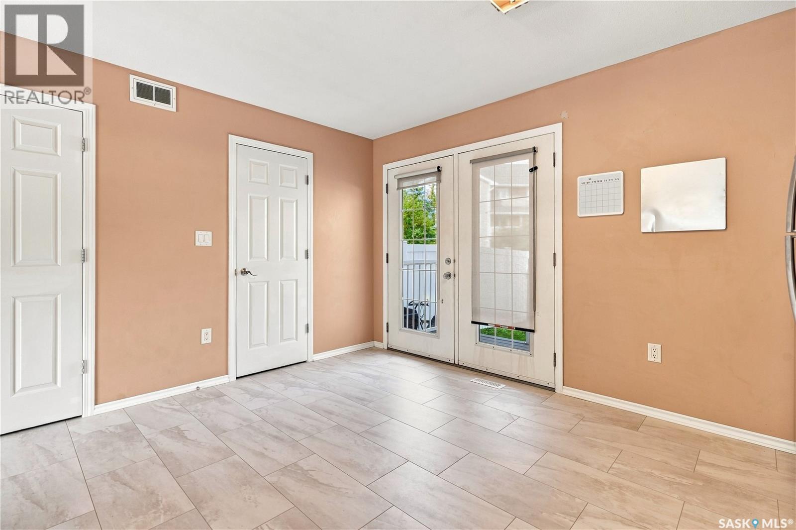2162 Toronto Street, Regina, Saskatchewan  S4P 0B8 - Photo 13 - SK045063