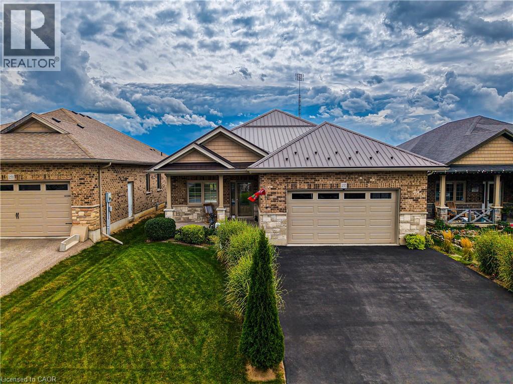 257 Donly Drive S, Simcoe, Ontario  N3Y 0C8 - Photo 1 - 40852856