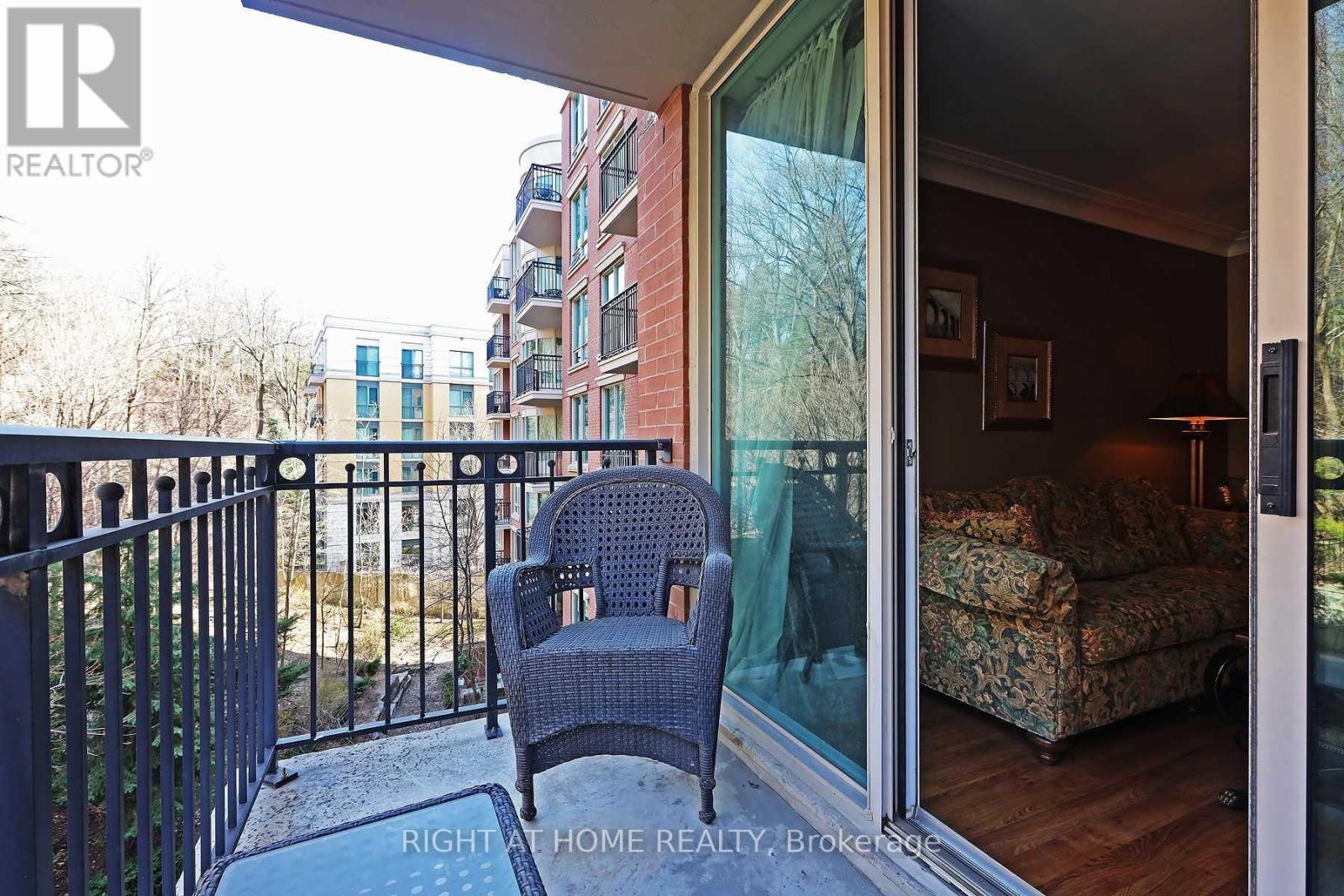 615 - 38 William Carson Crescent, Toronto, Ontario M2P 2H2 - Photo 15 - C13655992