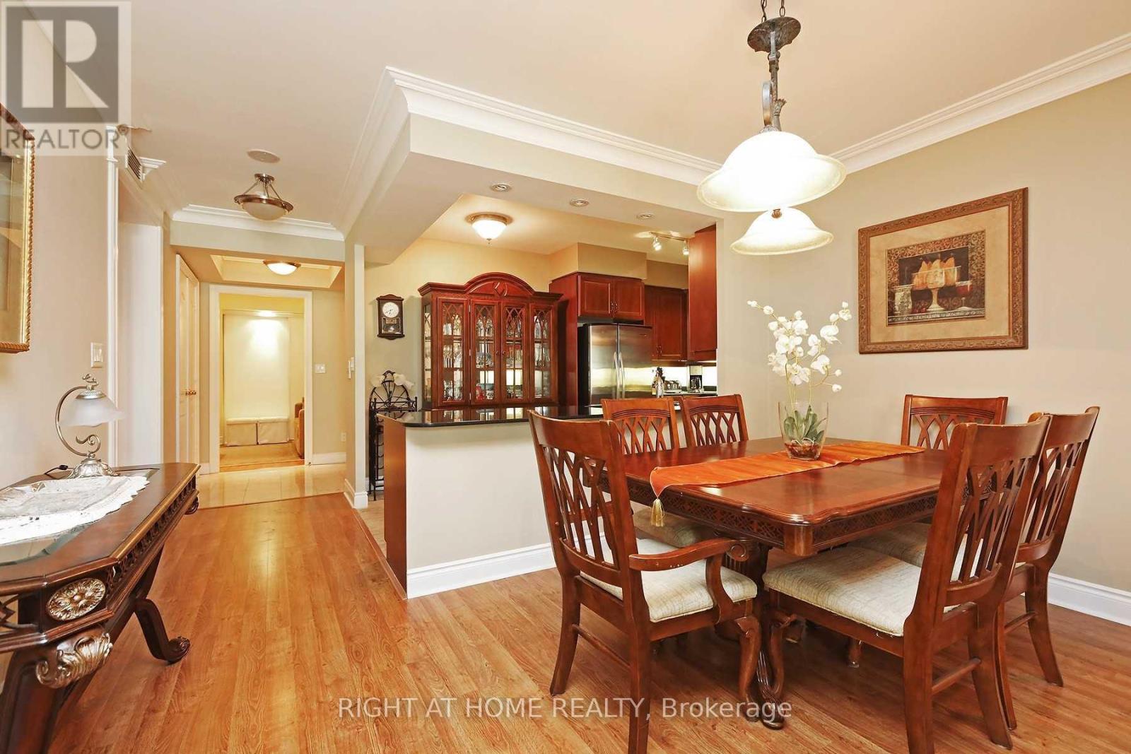 615 - 38 William Carson Crescent, Toronto, Ontario M2P 2H2 - Photo 5 - C13655992