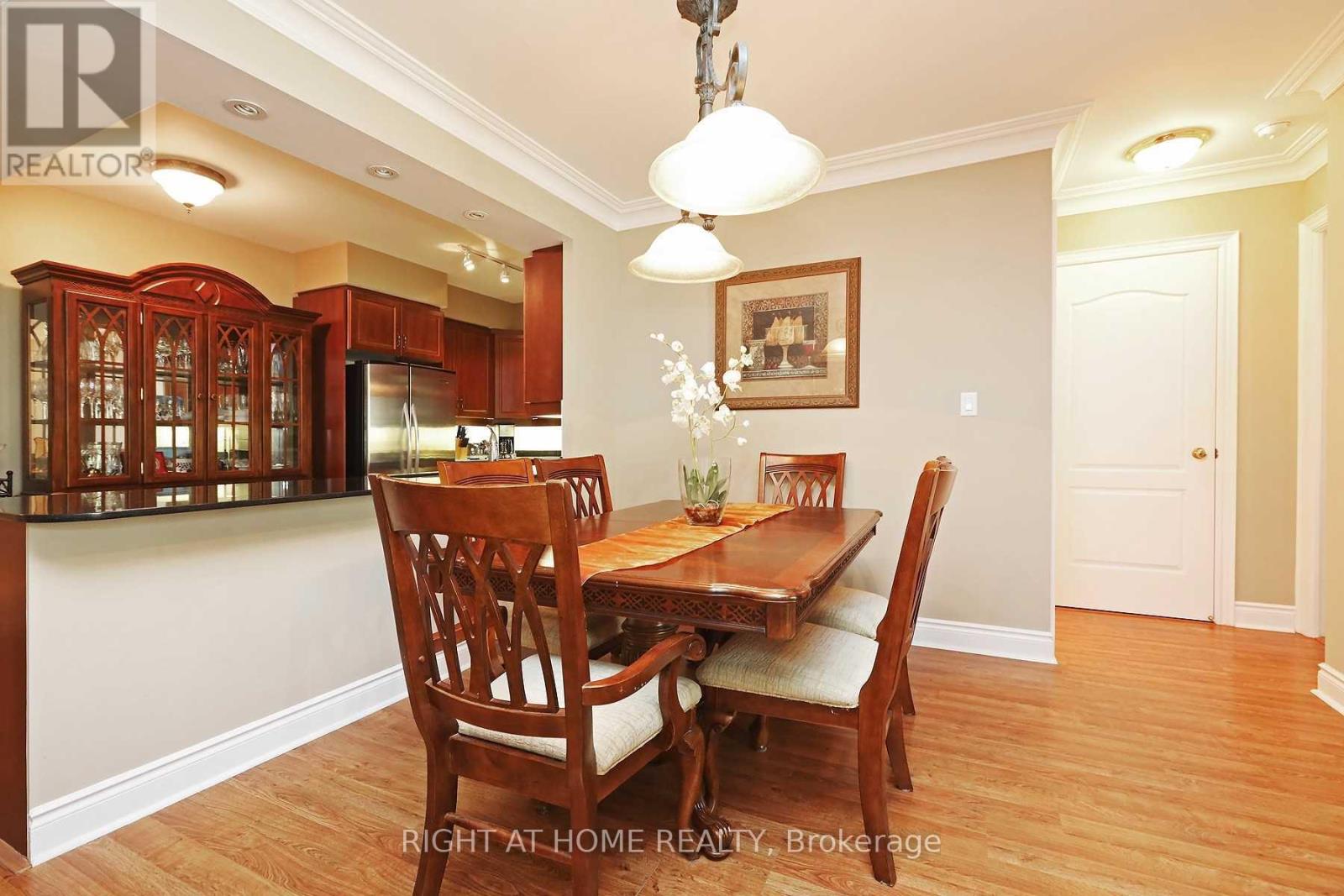615 - 38 William Carson Crescent, Toronto, Ontario M2P 2H2 - Photo 7 - C13655992