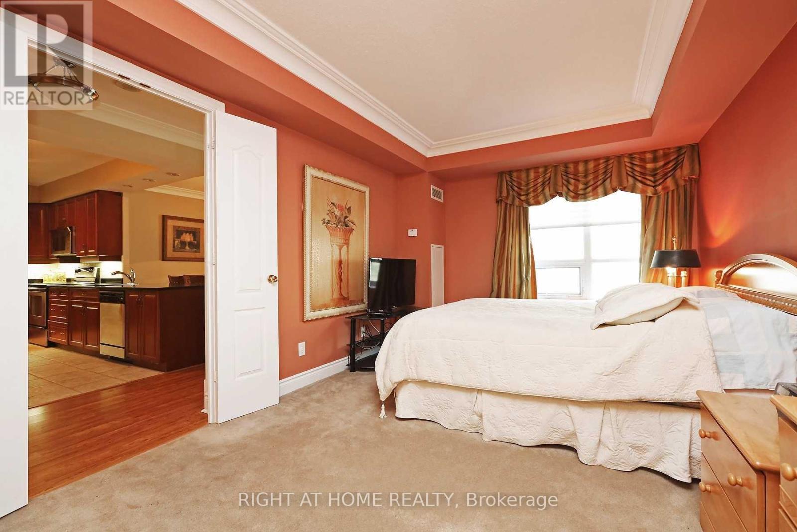 615 - 38 William Carson Crescent, Toronto, Ontario M2P 2H2 - Photo 8 - C13655992