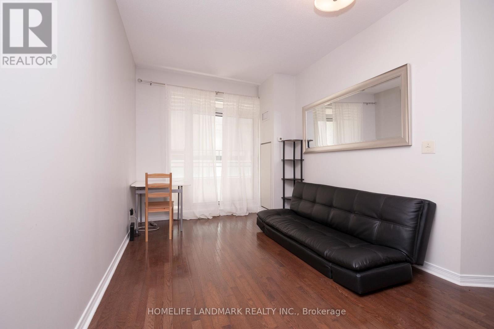 417 - 736 Spadina Avenue, Toronto, Ontario  M5S 2J6 - Photo 2 - C13656030