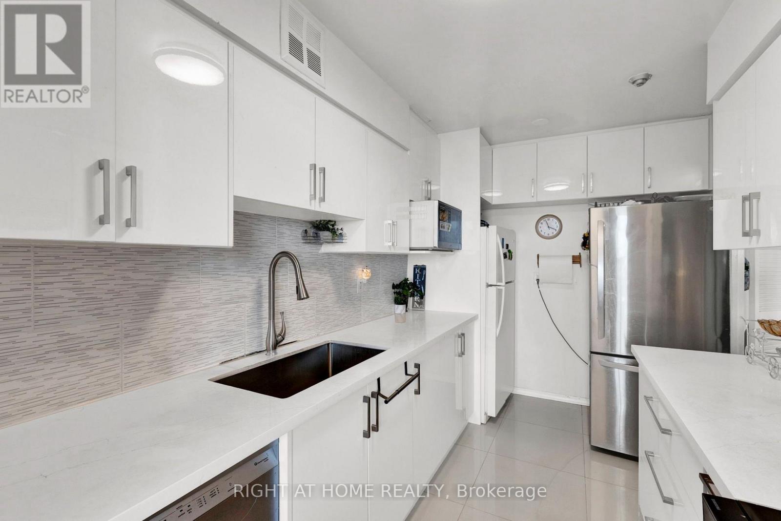 1608 - 100 Prudential Drive, Toronto, Ontario  M1P 4V4 - Photo 10 - E13655984